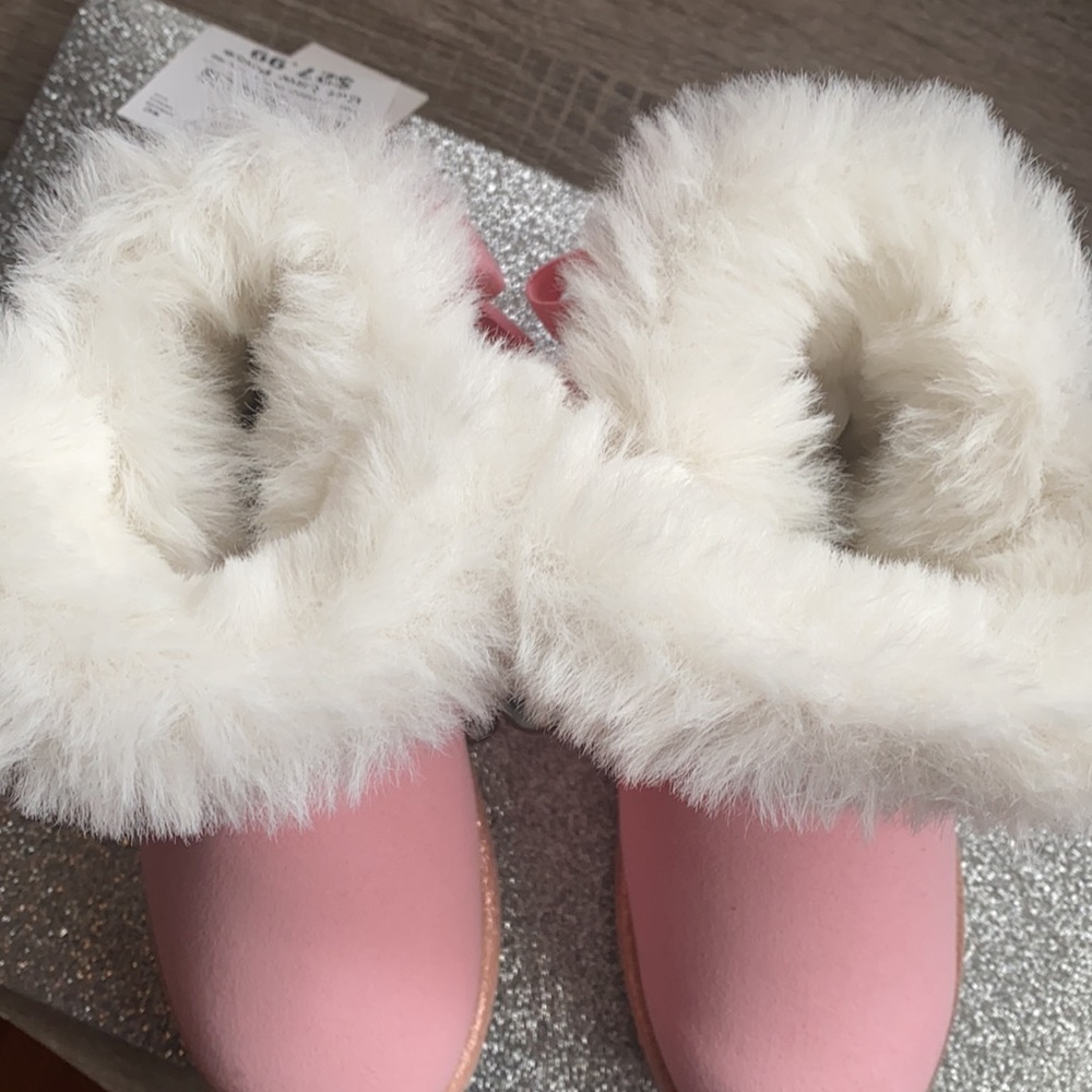 Boots - Picture 4 of 11